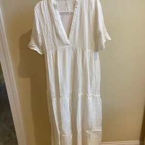 Elegant White Maxi Dress